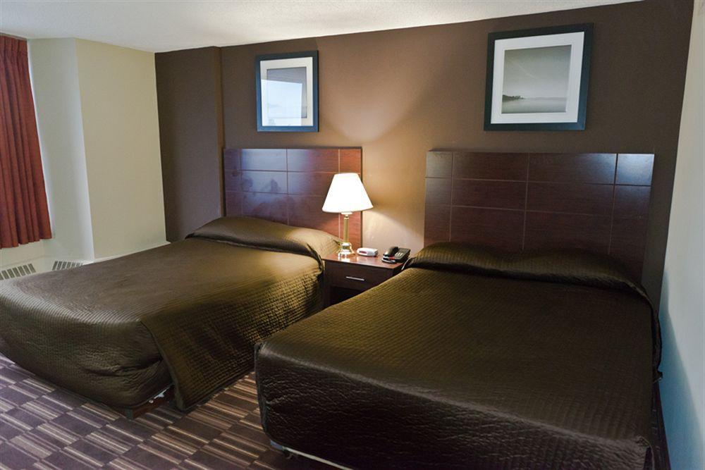 Coliseum Inn Edmonton Eksteriør billede
