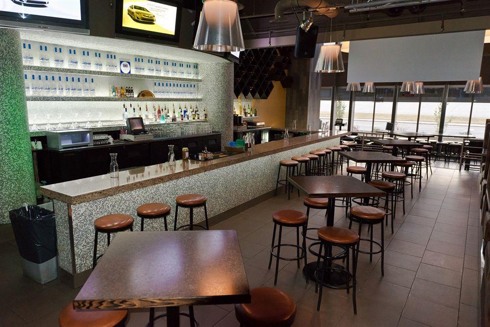 Coliseum Inn Edmonton Eksteriør billede