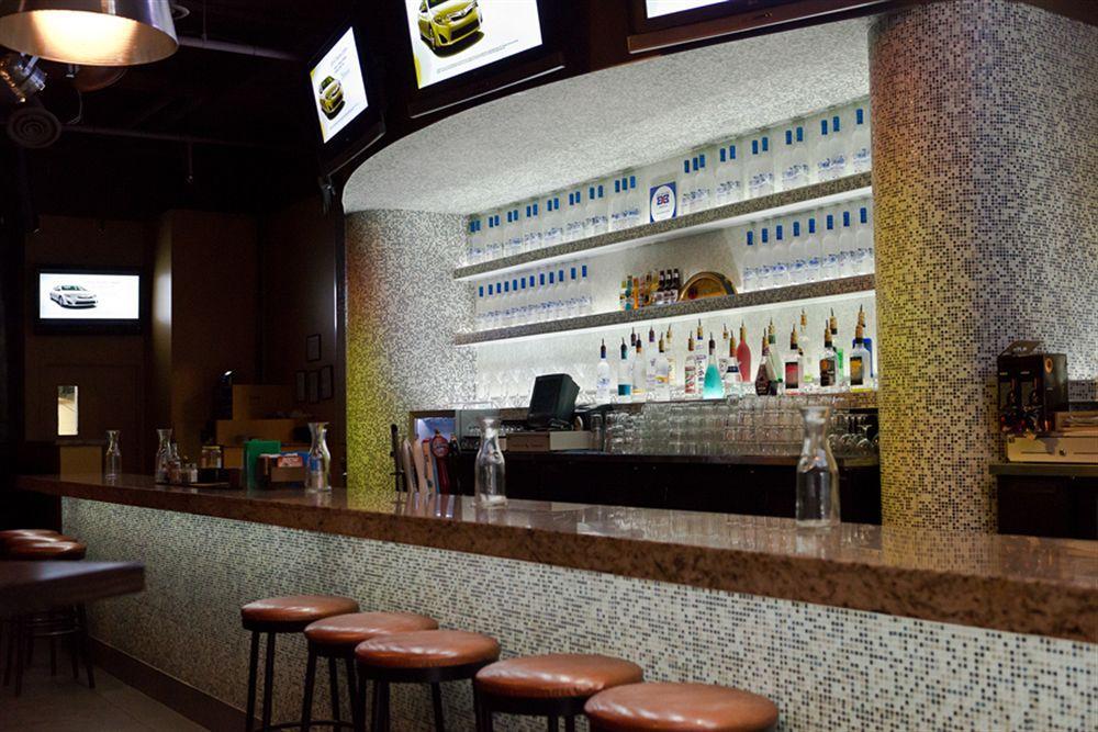 Coliseum Inn Edmonton Eksteriør billede