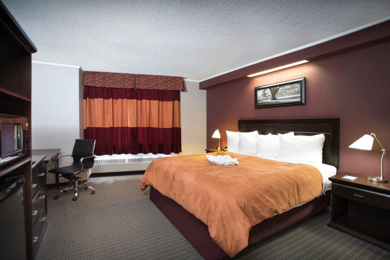 Coliseum Inn Edmonton Eksteriør billede